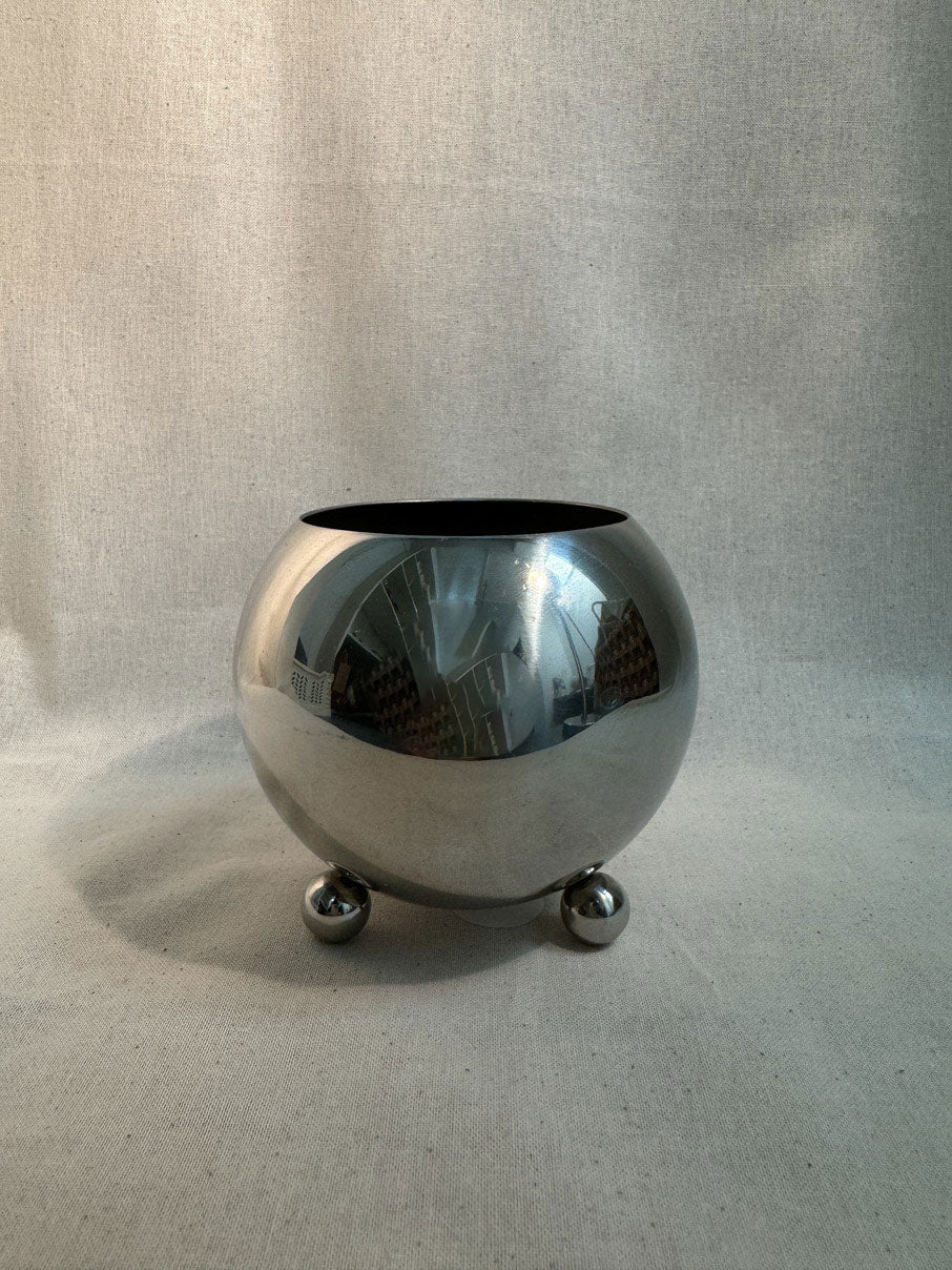 Silver mid-century sugar bowl with bobble feet