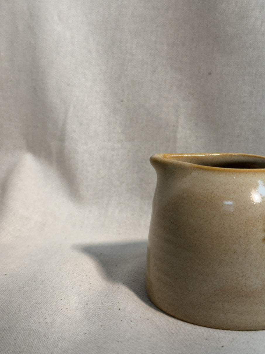 Mini minimalist milk jug for two