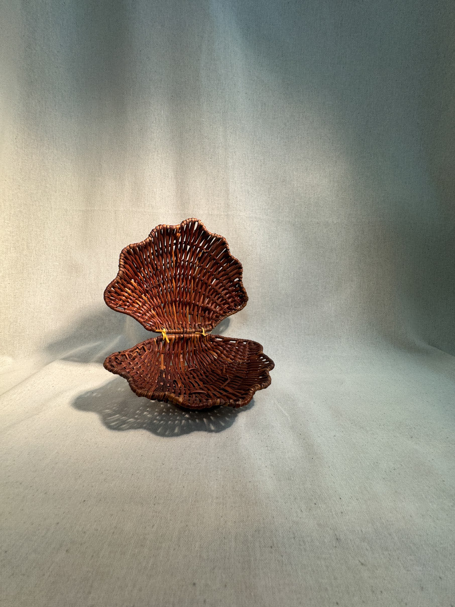 Dark wicker clam shell jewellery box