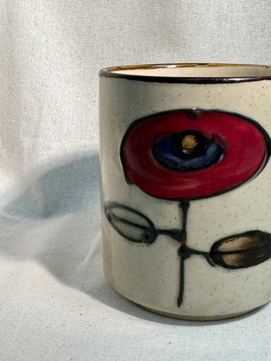 Vintage mug with flower design