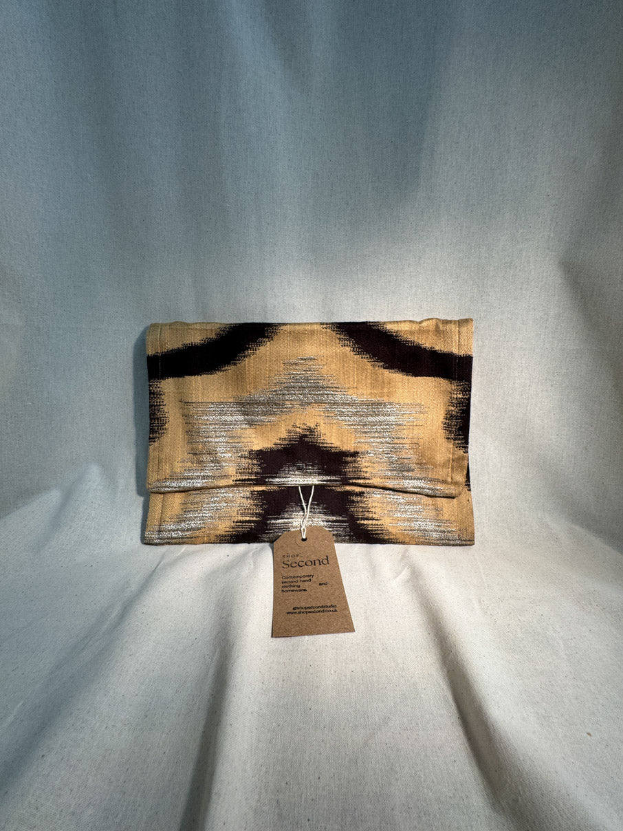 Metallic fabric clutch pouch