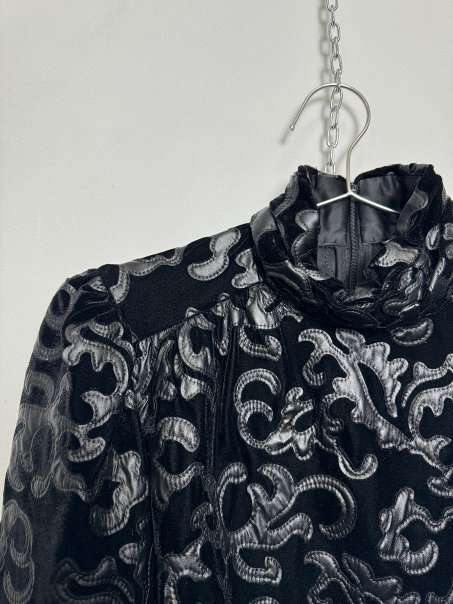 Velveteen jacquard high neck top (S)