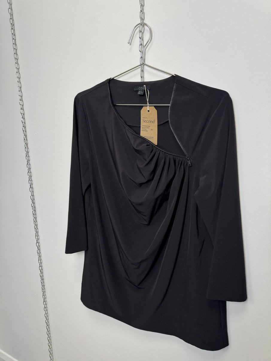 Assymetric zip neck top (M)