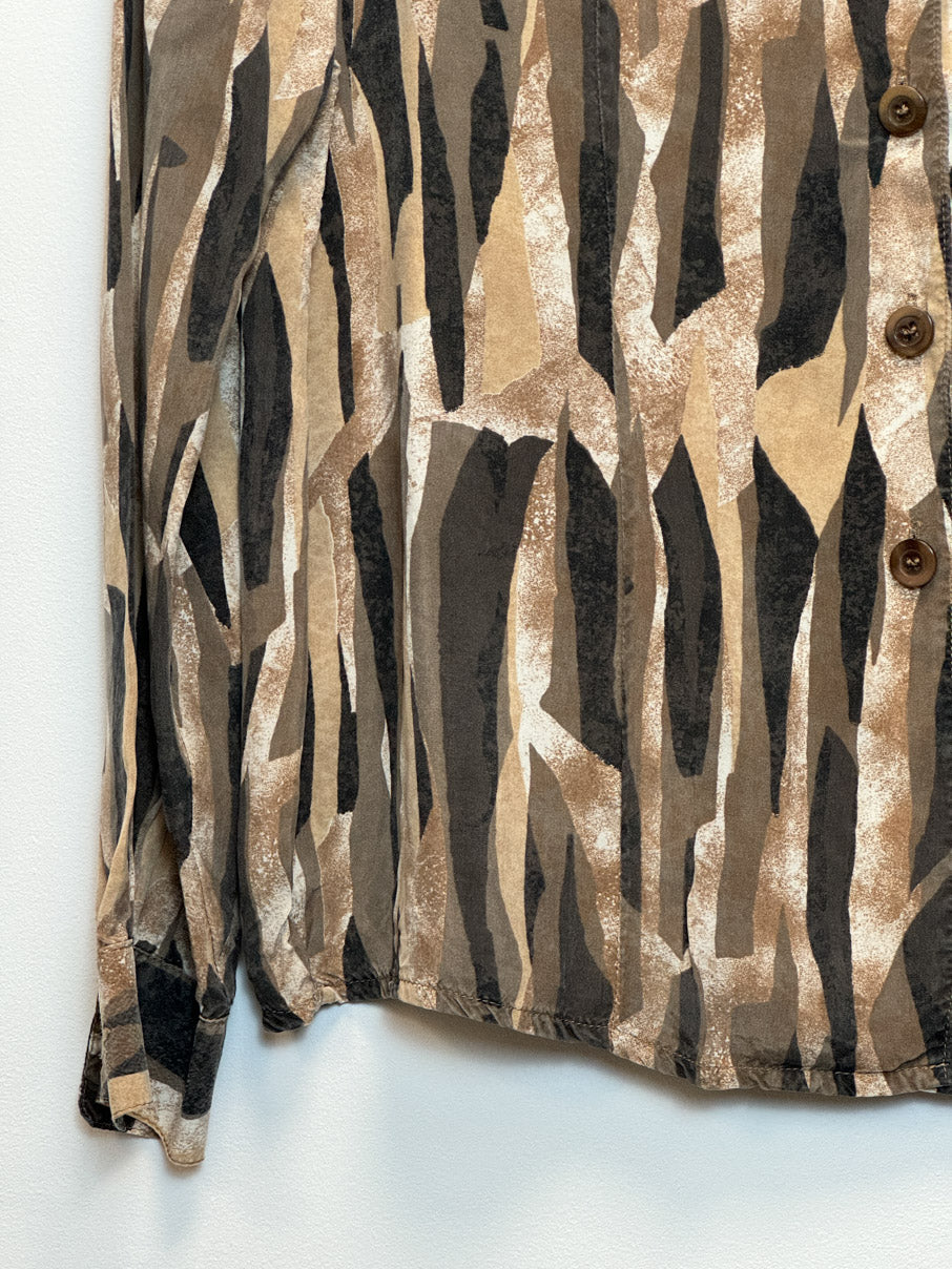 Vintage pattern button through shirt (M)