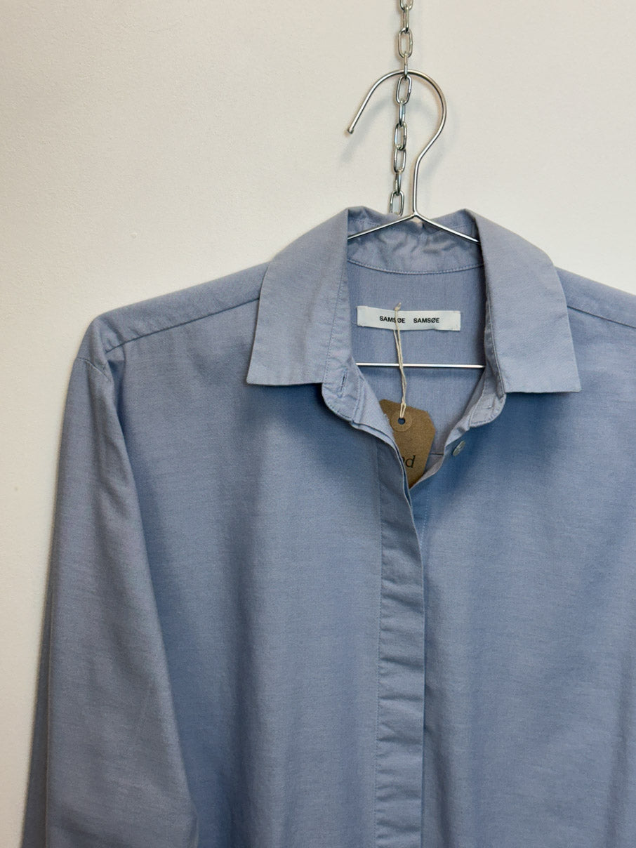 Classic crisp blue button through shirt (S)