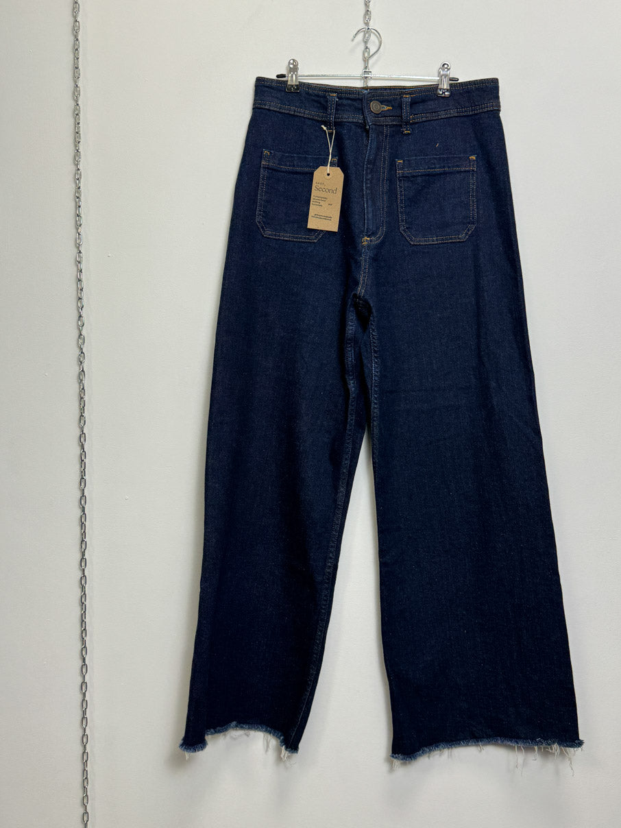 Wide leg 70s style jeans (M)