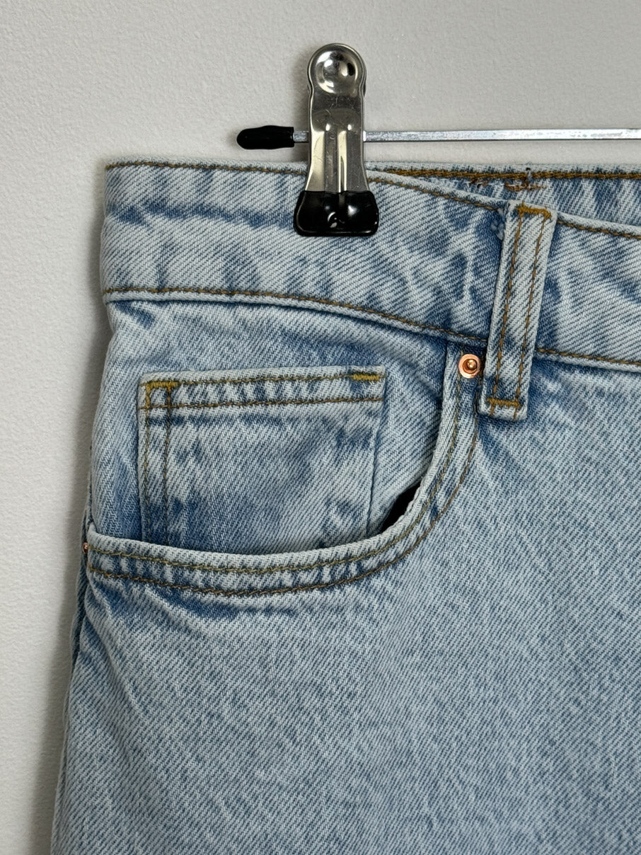 Slim leg bleached denim jeans (M)