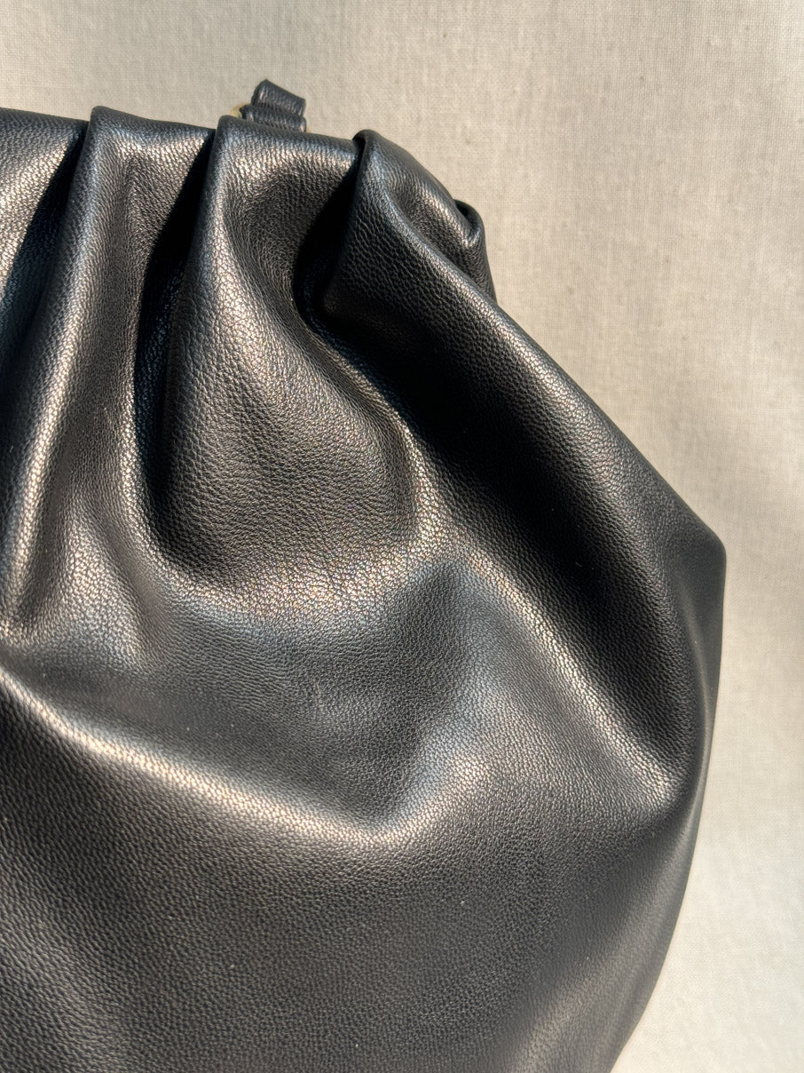 Cross-body ruched bag (removable strap)