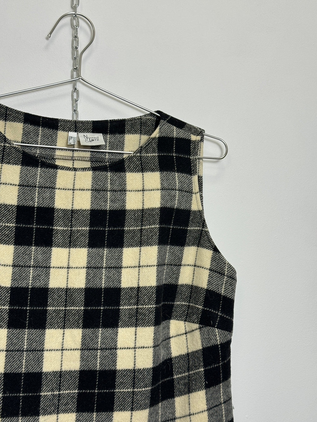 Tasselled wool vest top (M)