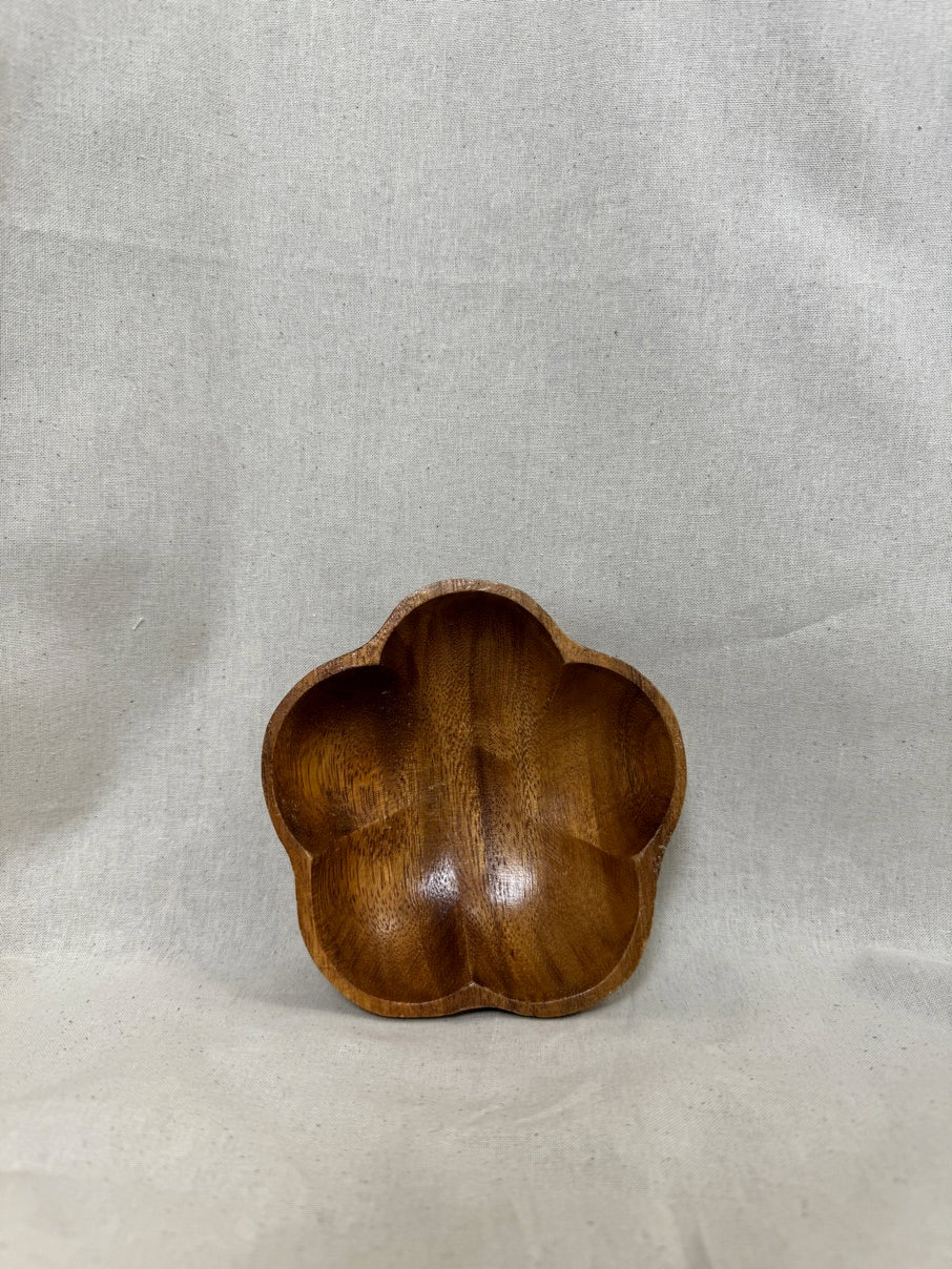 Wooden flower bowl