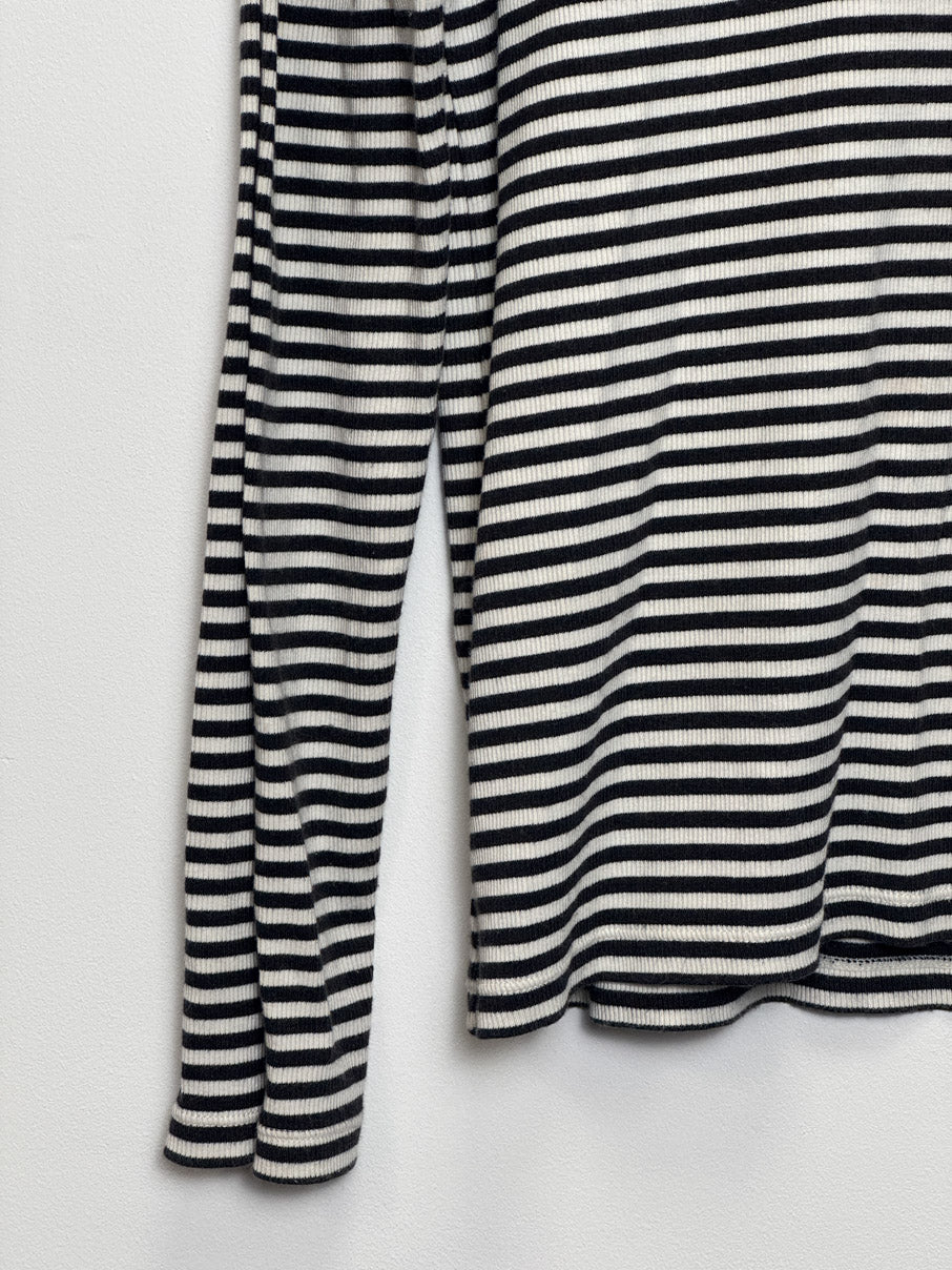 Ribbed long sleeved tshirt (M)