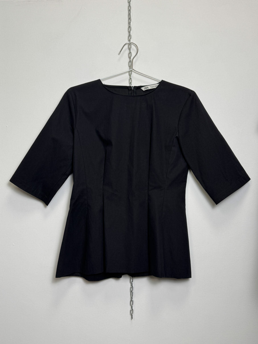 Structured peplum top (M)