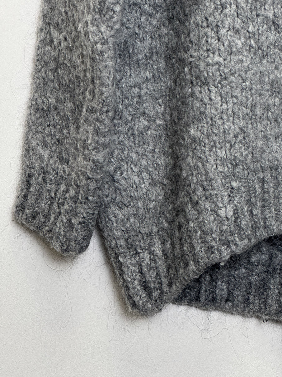 Funnel neck cloud yarn jumper (S)