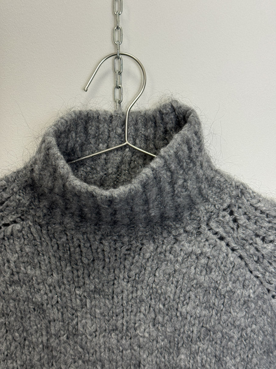 Funnel neck cloud yarn jumper (S)