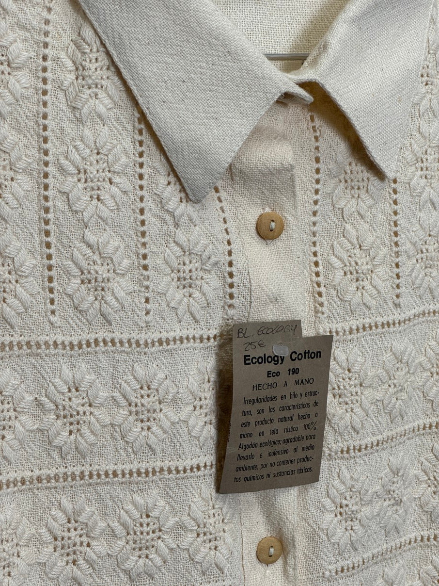 Crochet detail raw cotton shirt (M / L)
