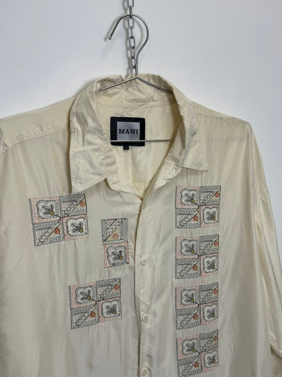 Silk embroidered shirt (L)
