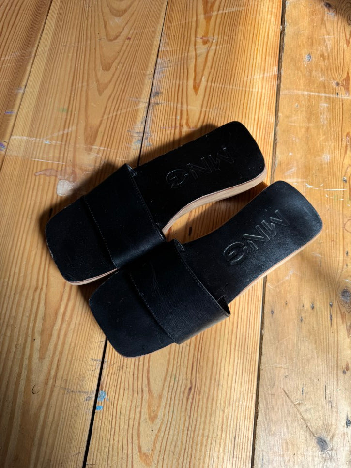Wooden sole slip on sandals (6)