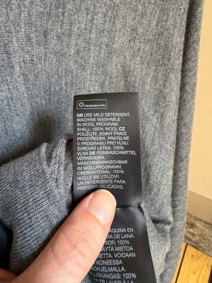 Grey 100% wool jumper (S / M)