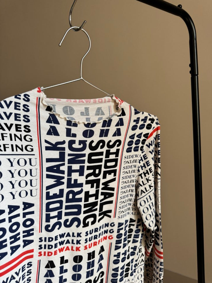 Graphic surf long sleeve top (S / M)