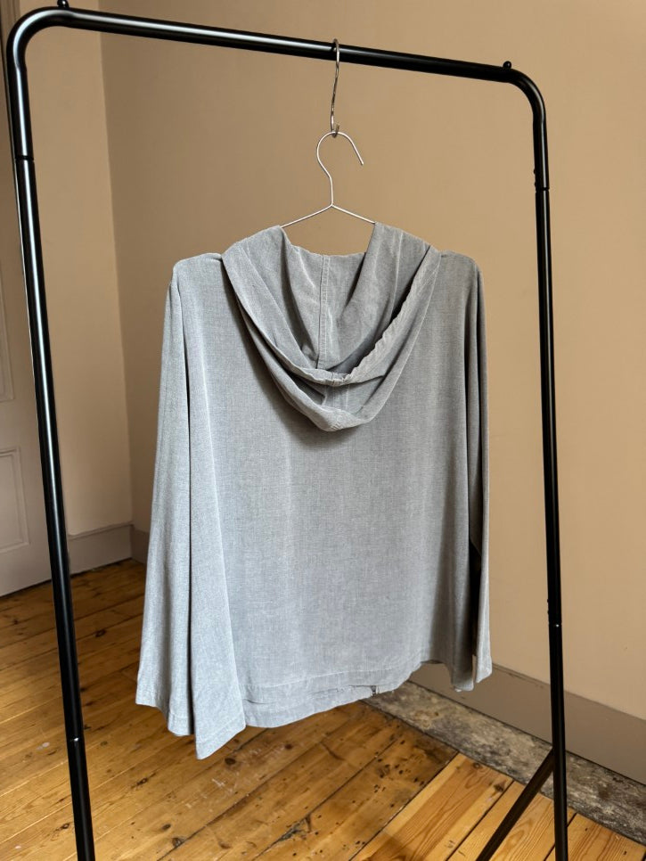 Grey shirt-material hooded top