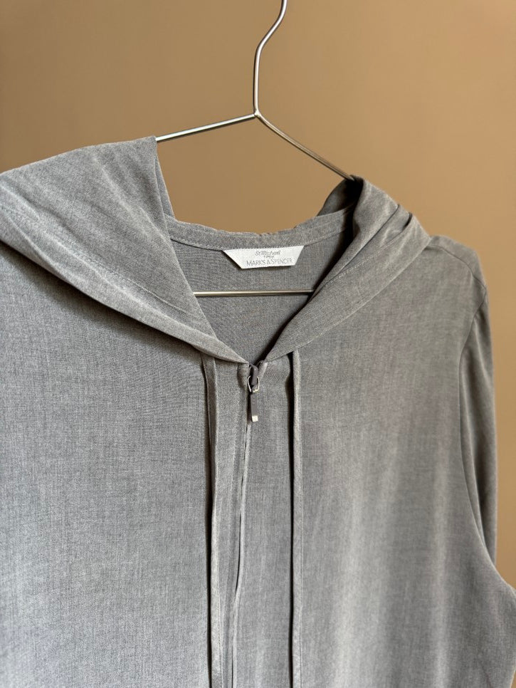 Grey shirt-material hooded top