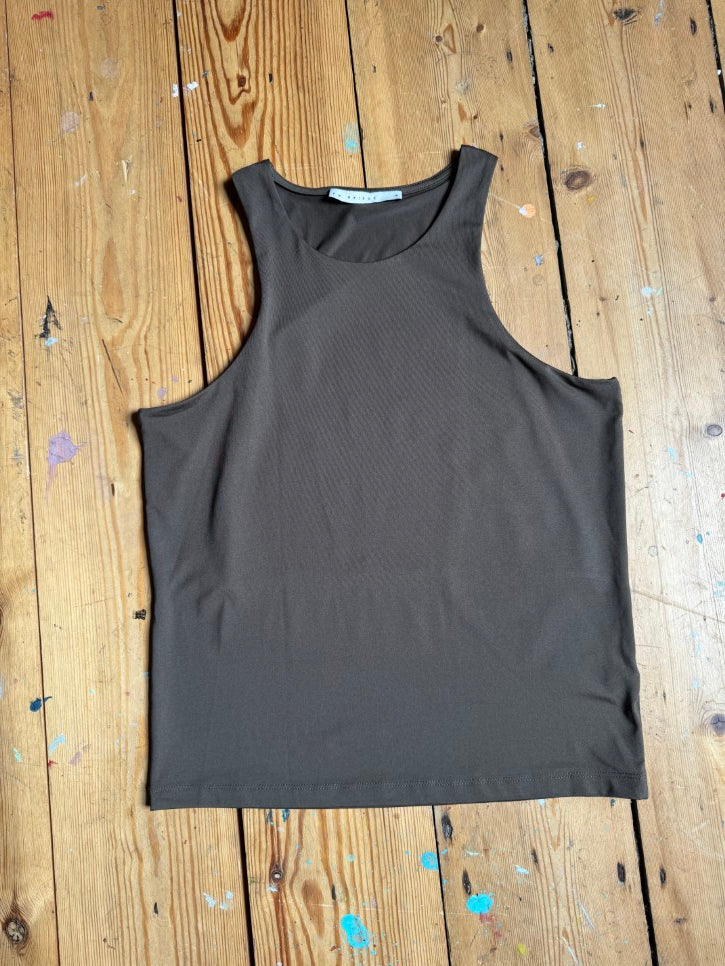 Racer cut vest top (M)