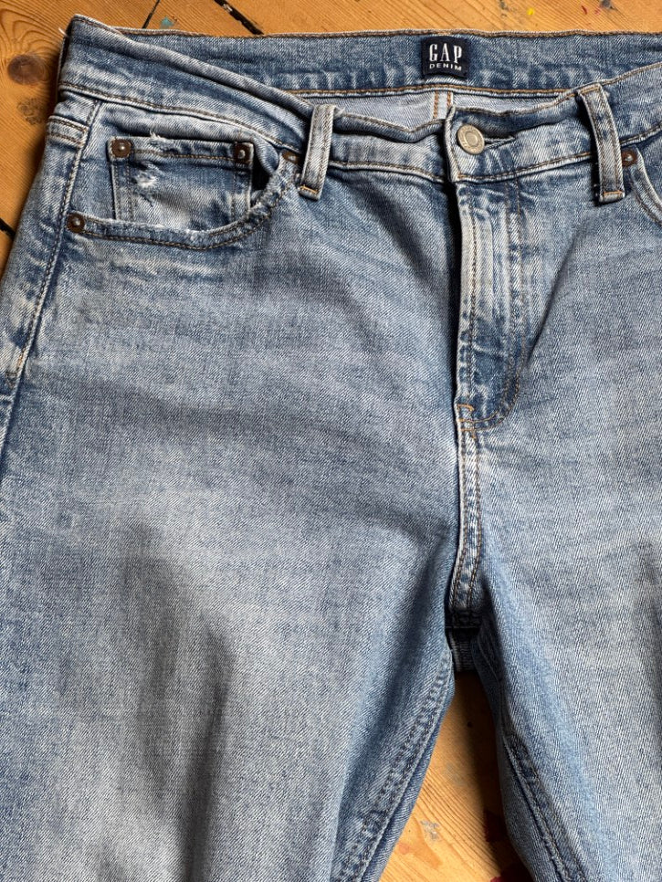 Distressed straight cropped jeans (S / M)