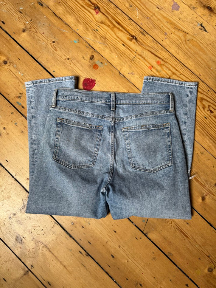 Distressed straight cropped jeans (S / M)