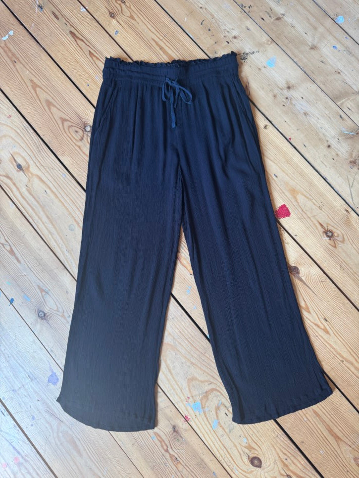 Textured wide-leg elasticated waist trousers (M)