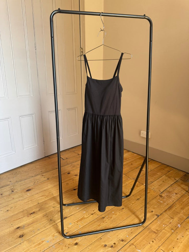 Hidden bra midi dress (M)