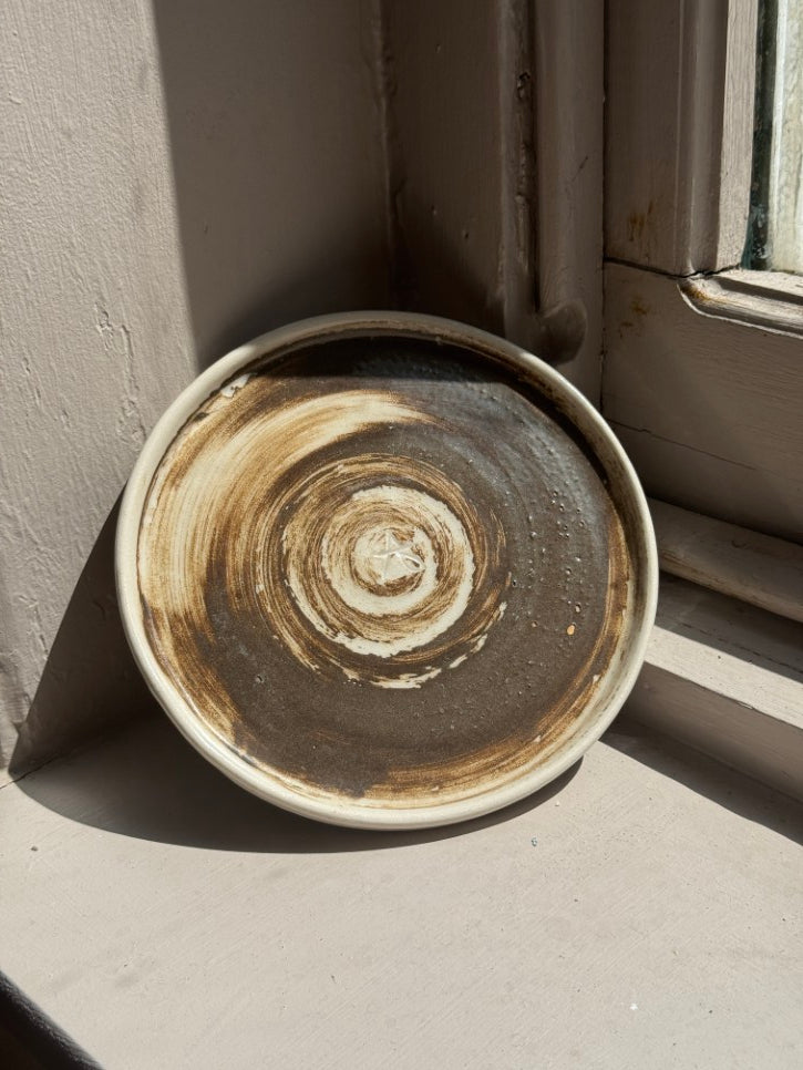 Painted swirl dish