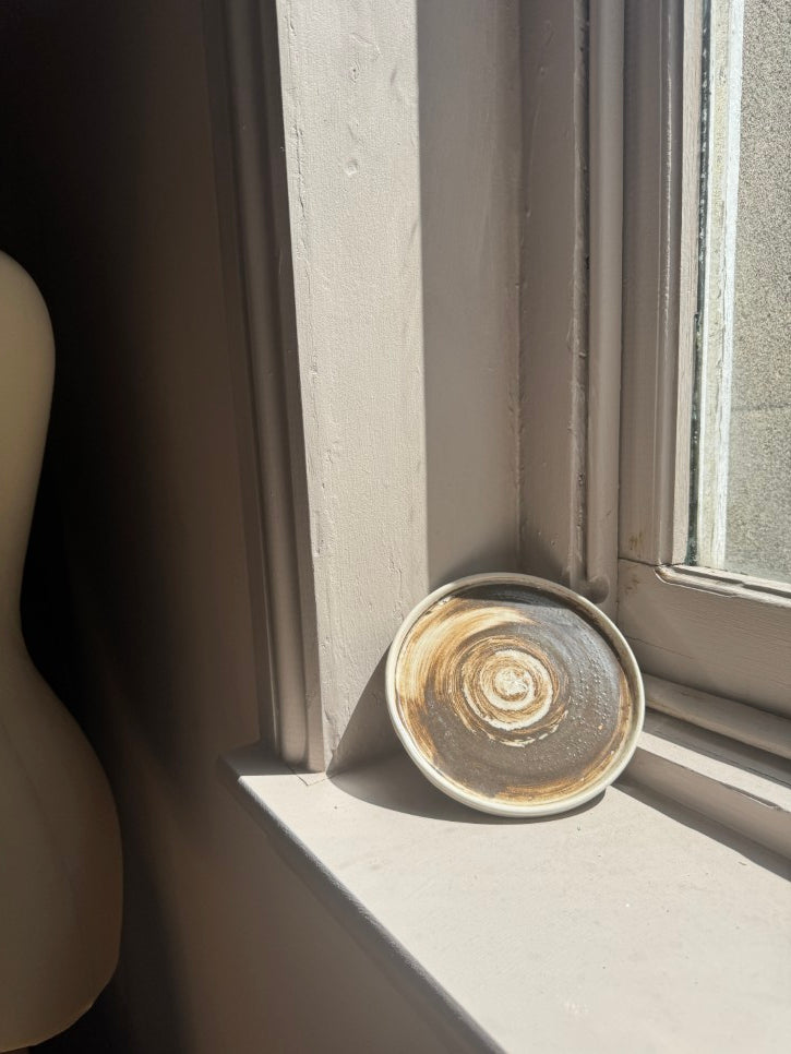 Painted swirl dish