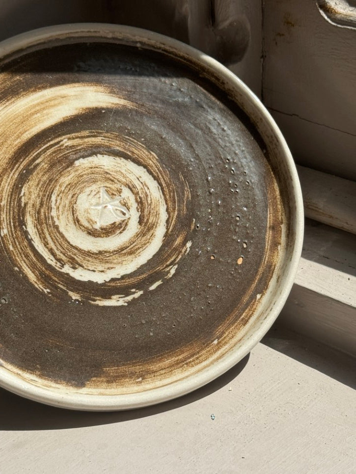 Painted swirl dish