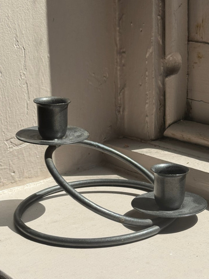 Wrought metal candle holder ring